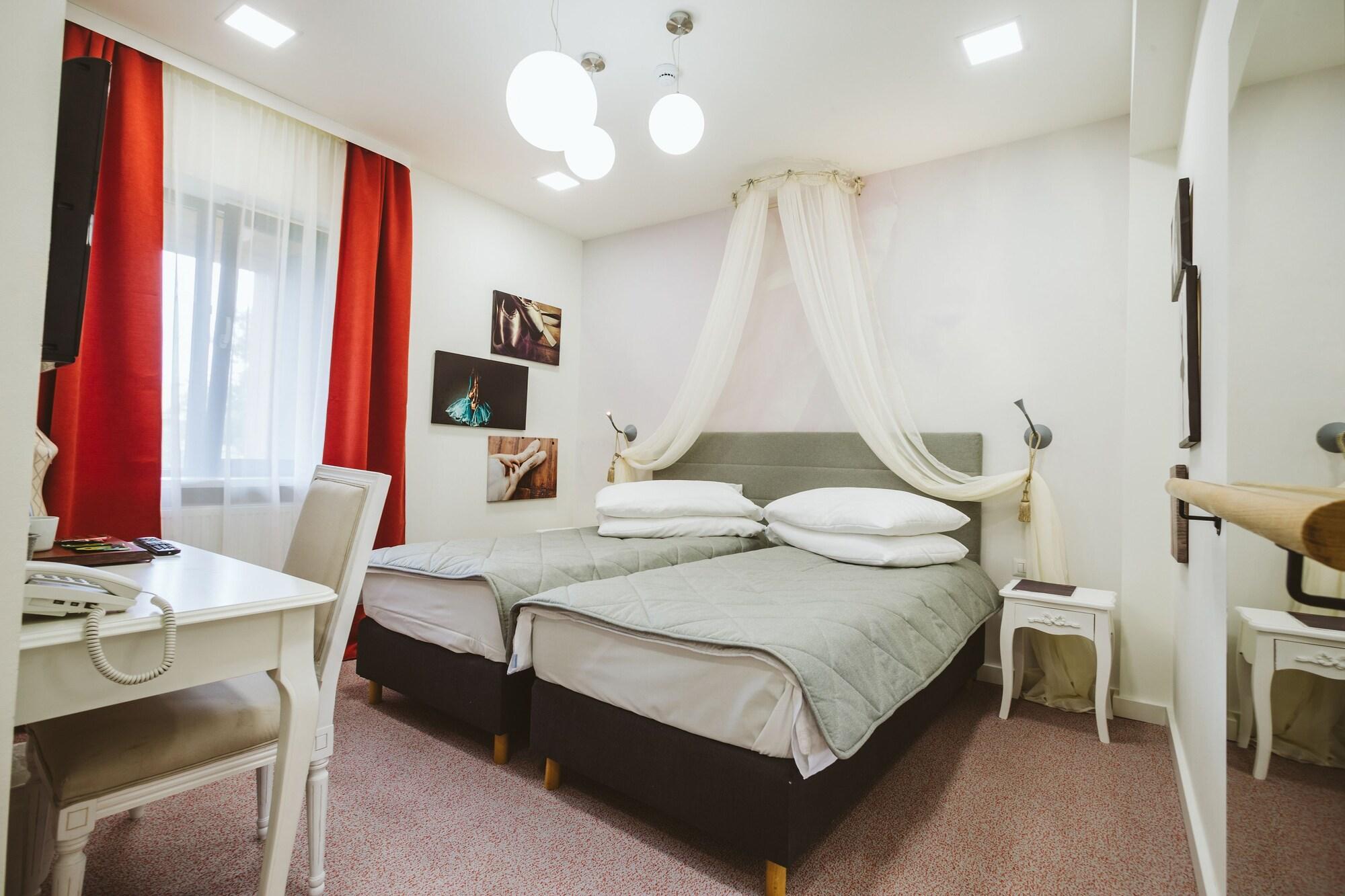 Lol Et Lola Hotel Cluj-Napoca Exterior photo