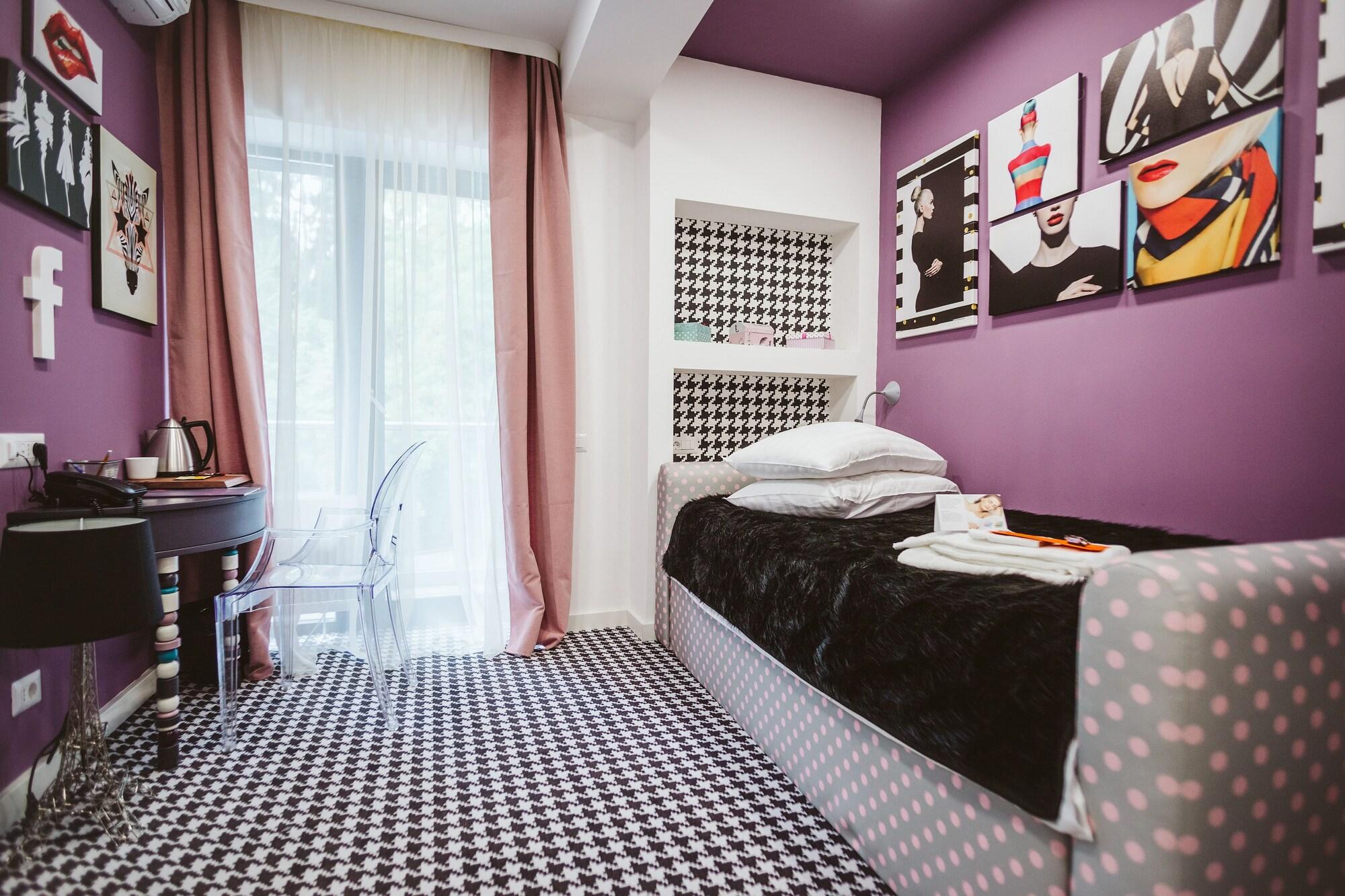 Lol Et Lola Hotel Cluj-Napoca Exterior photo