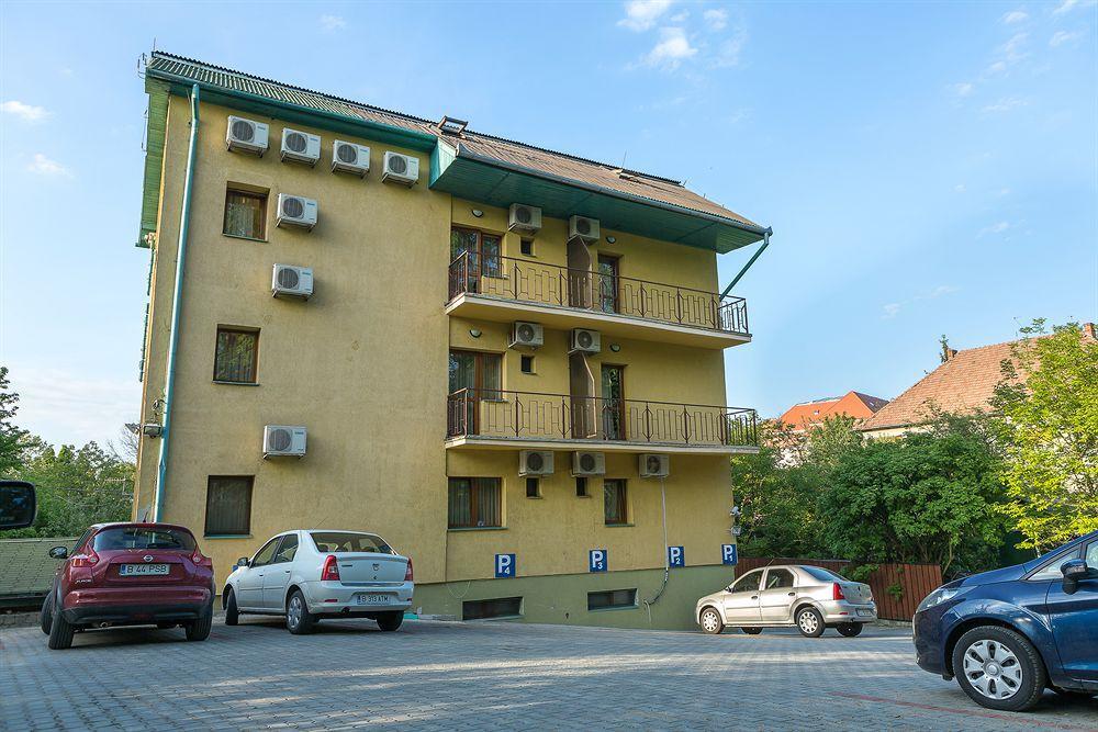 Lol Et Lola Hotel Cluj-Napoca Exterior photo