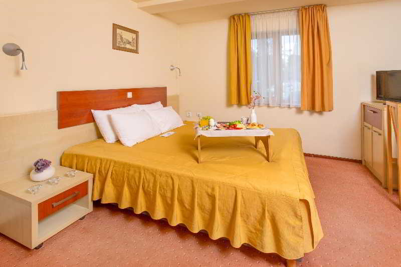 Lol Et Lola Hotel Cluj-Napoca Exterior photo